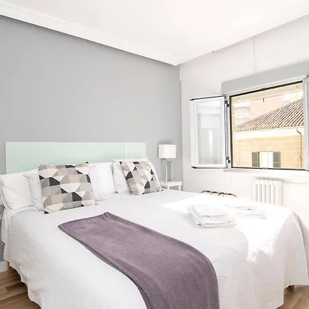 Sunny Apartment At The Foot Of Royal Palace By Batuecas Madrid Exterior photo