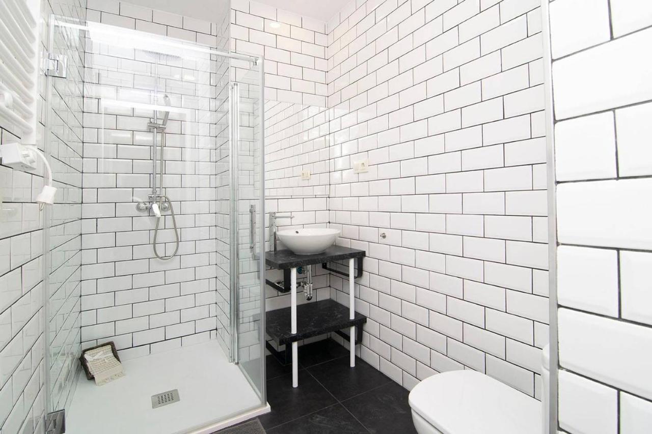 Apartment Sunny At The Foot Of Royal Palace By Batuecas Madrid